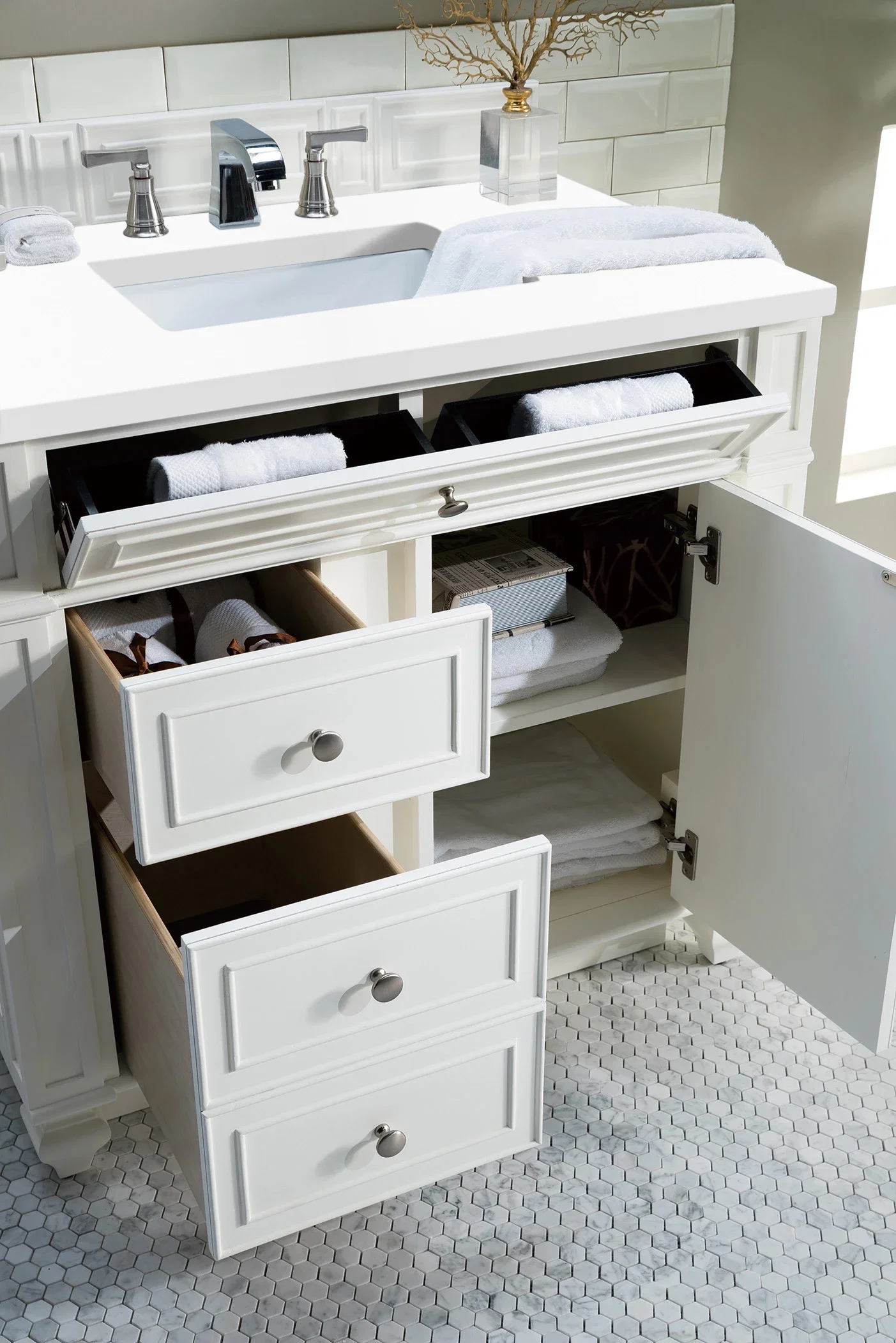 Bristol 36" Single Vanity, Bright White w/ 3 CM White Zeus Silestone Top
