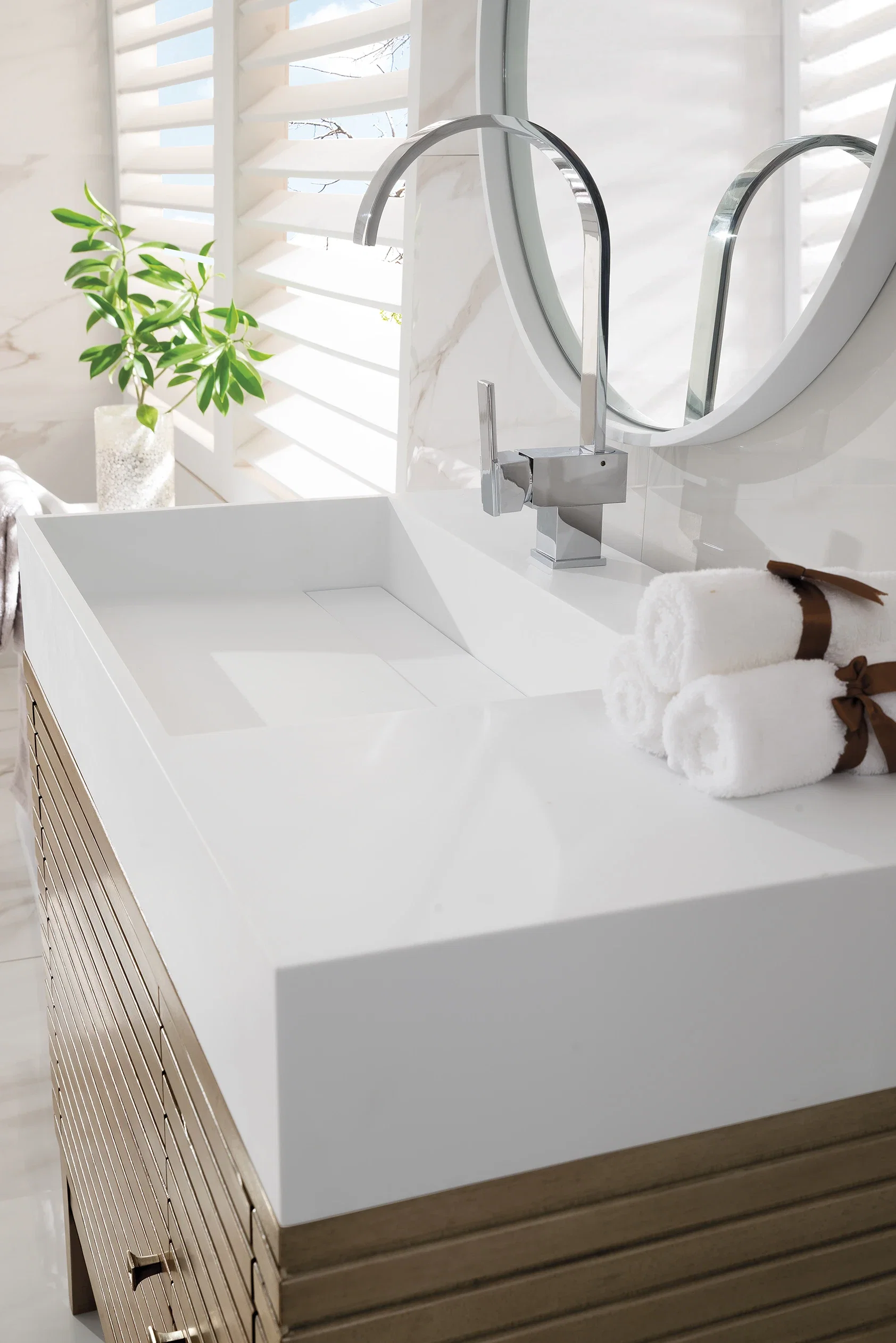Linear 36" Single Vanity, Whitewashed Walnut w/ Glossy White Composite Stone Top