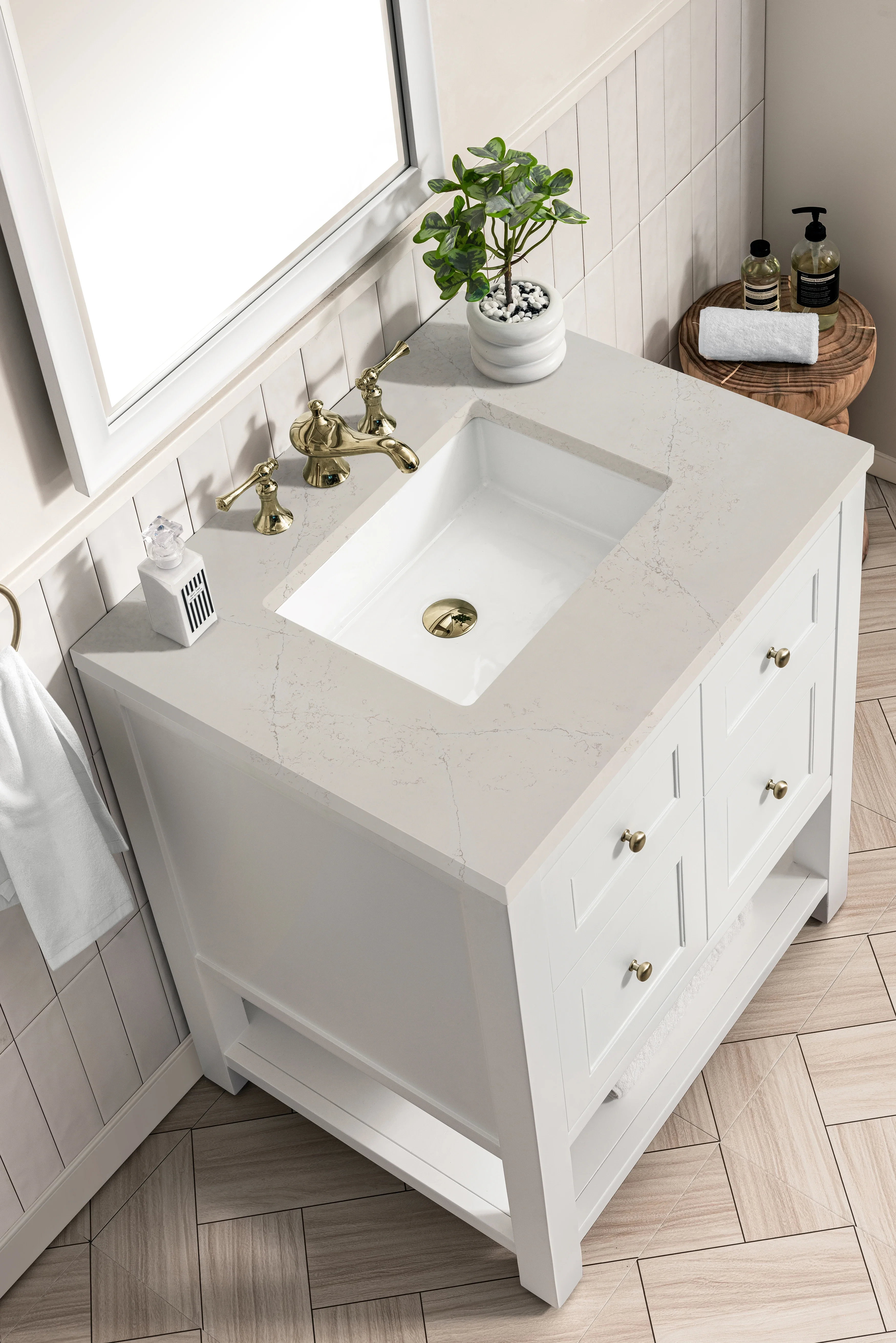 Breckenridge 30" Single Vanity, Bright White, w/ 3 CM Siberian Silestone Top