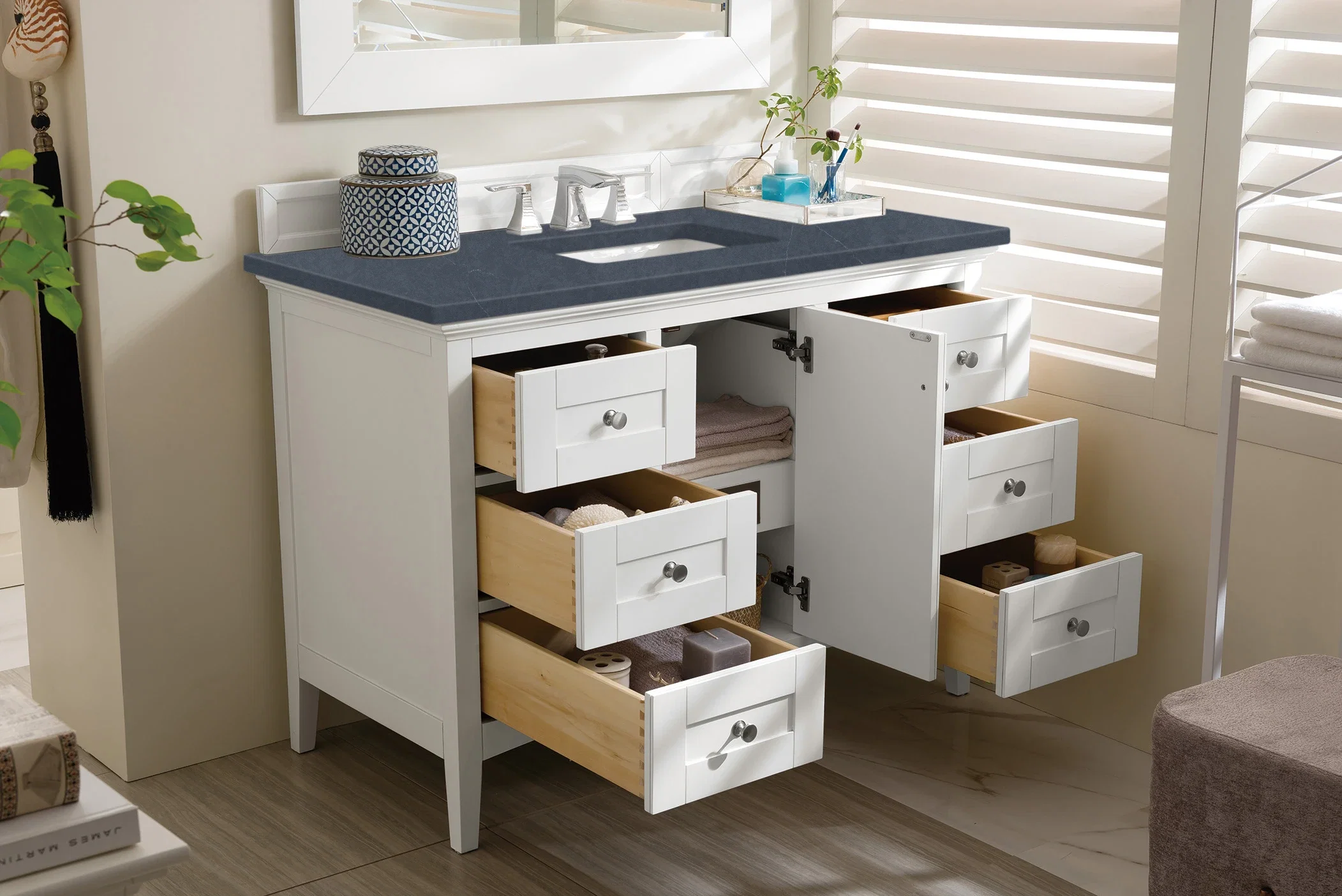 Palisades 48" Single Vanity, Bright White w/ 3 CM Charcoal Soapstone Silestone Top