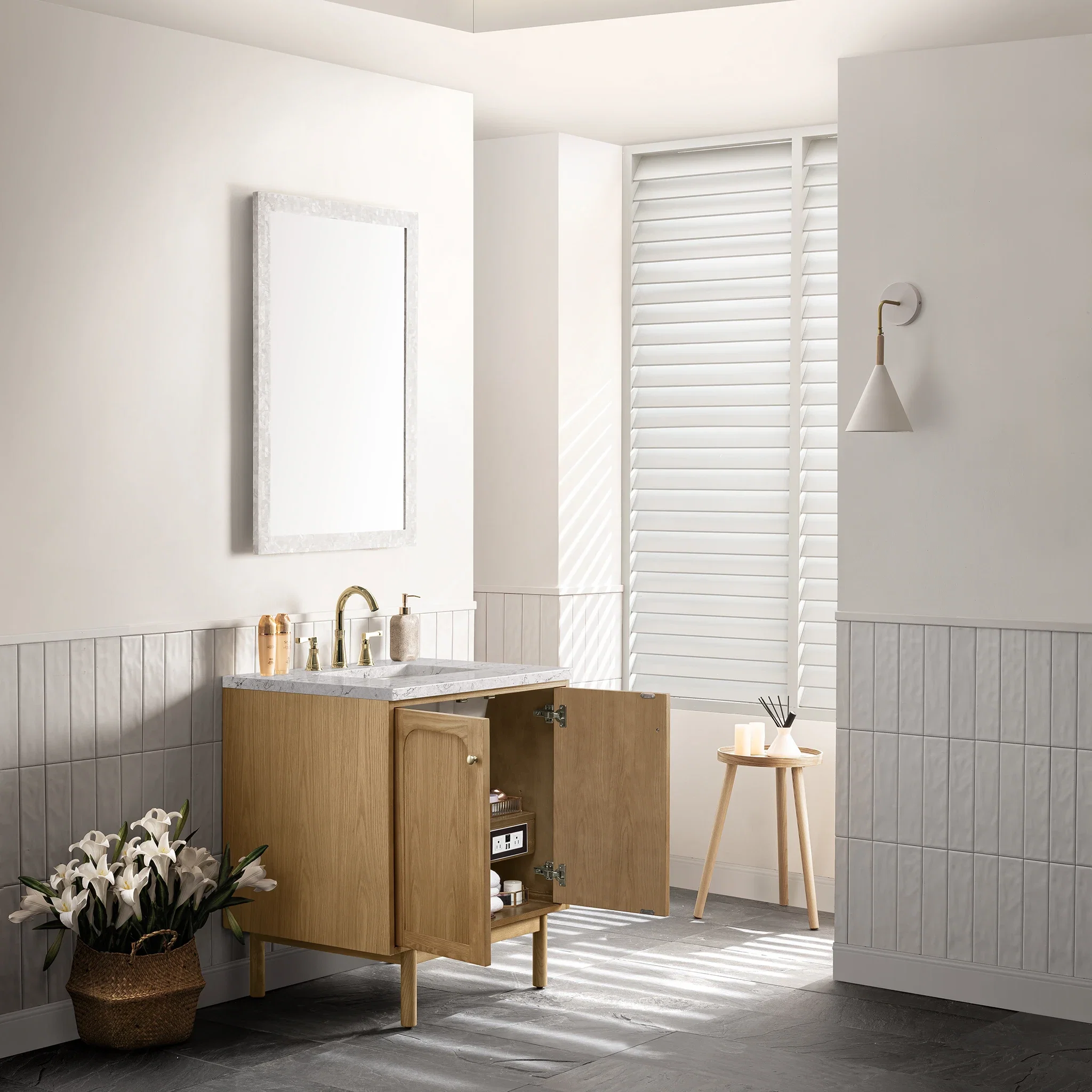 Laurent 30" Single Vanity, Light Natural Oak w/ 3 CM Eternal Jasmine Pearl Top