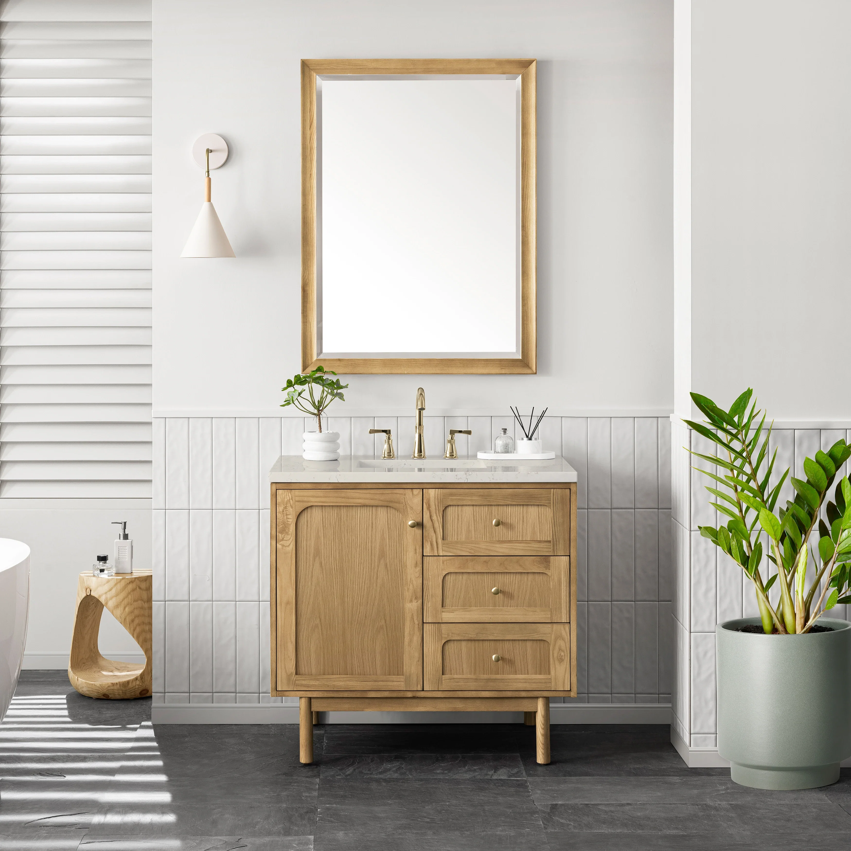 Laurent 36" Single Vanity, Light Natural Oak, w/ 3 CM Siberian Silestone Top