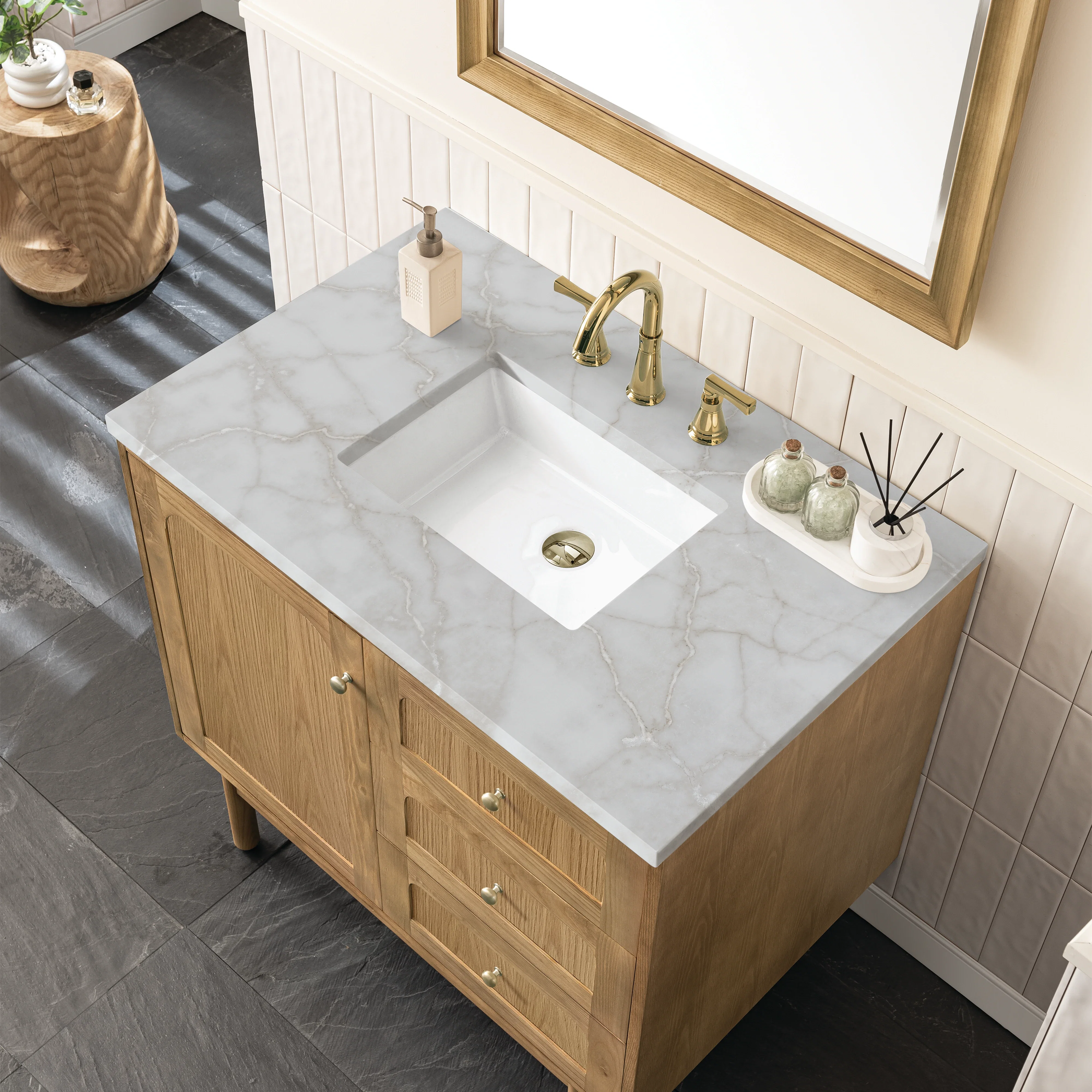 Laurent 36" Single Vanity, Light Natural Oak w/ 3 CM Victorian Silver Top