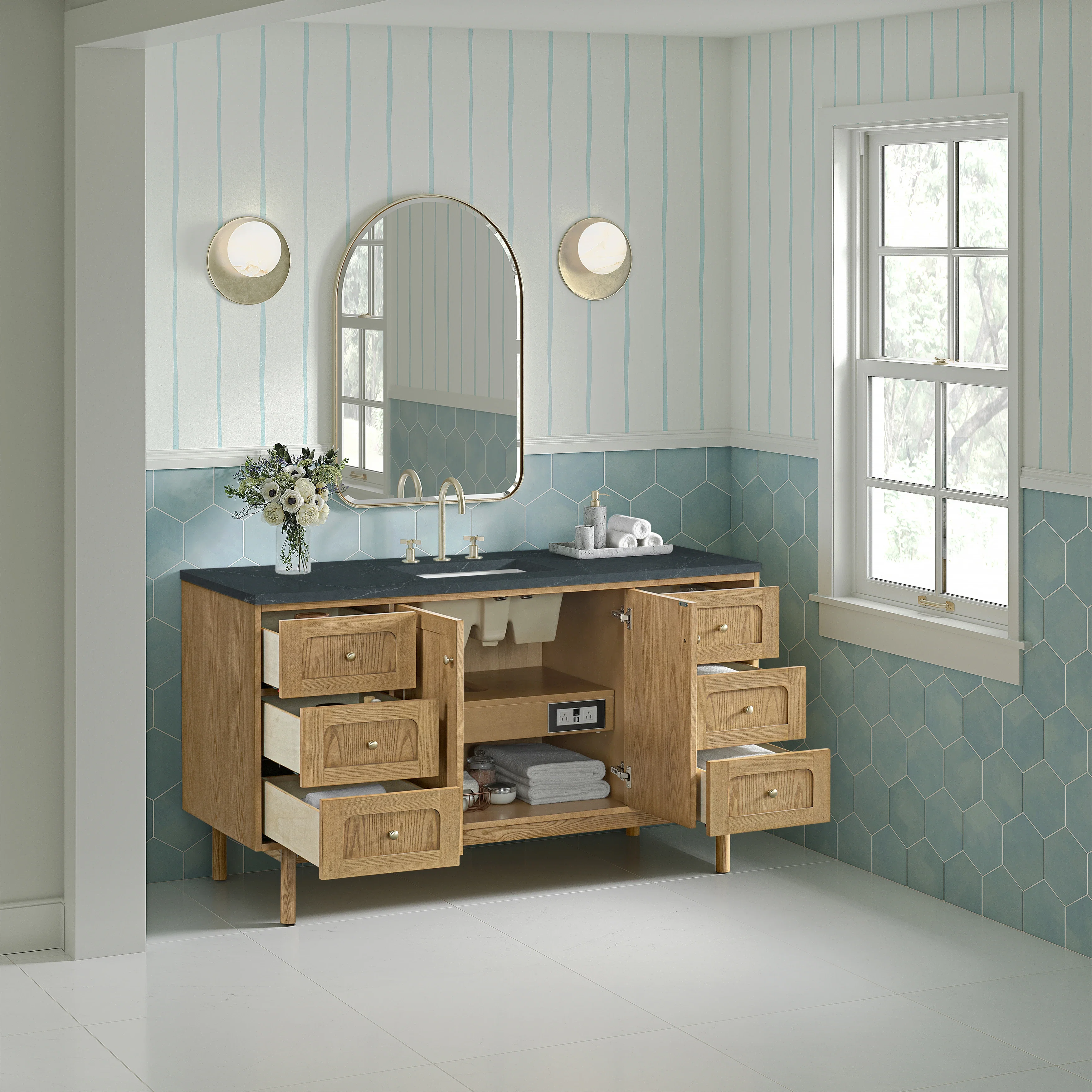 Laurent 60" Single Vanity, Light Natural Oak, w/ 3 CM Charcoal Soapstone Quartz Top