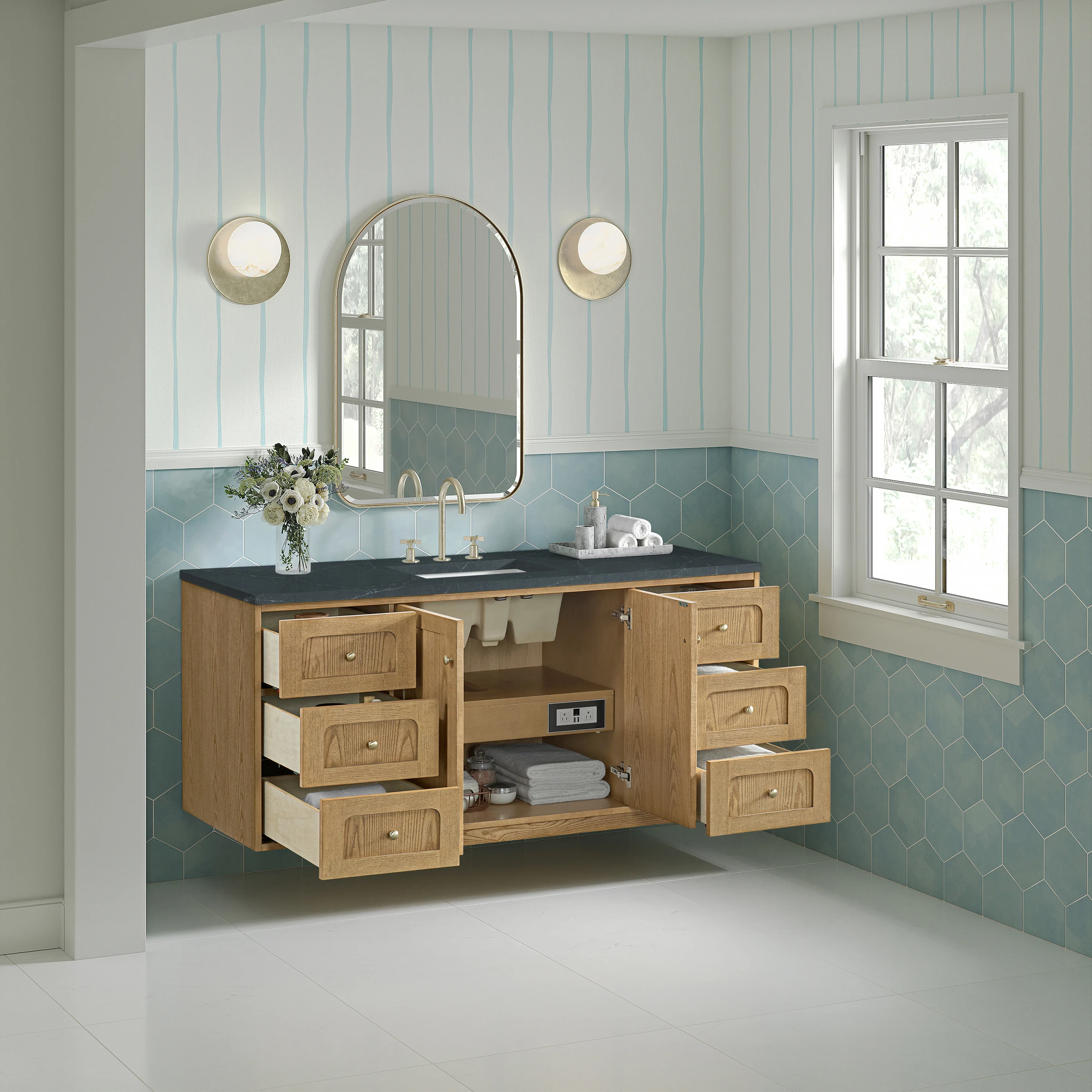 Laurent 60" Single Vanity, Light Natural Oak, w/ 3 CM Charcoal Soapstone Quartz Top