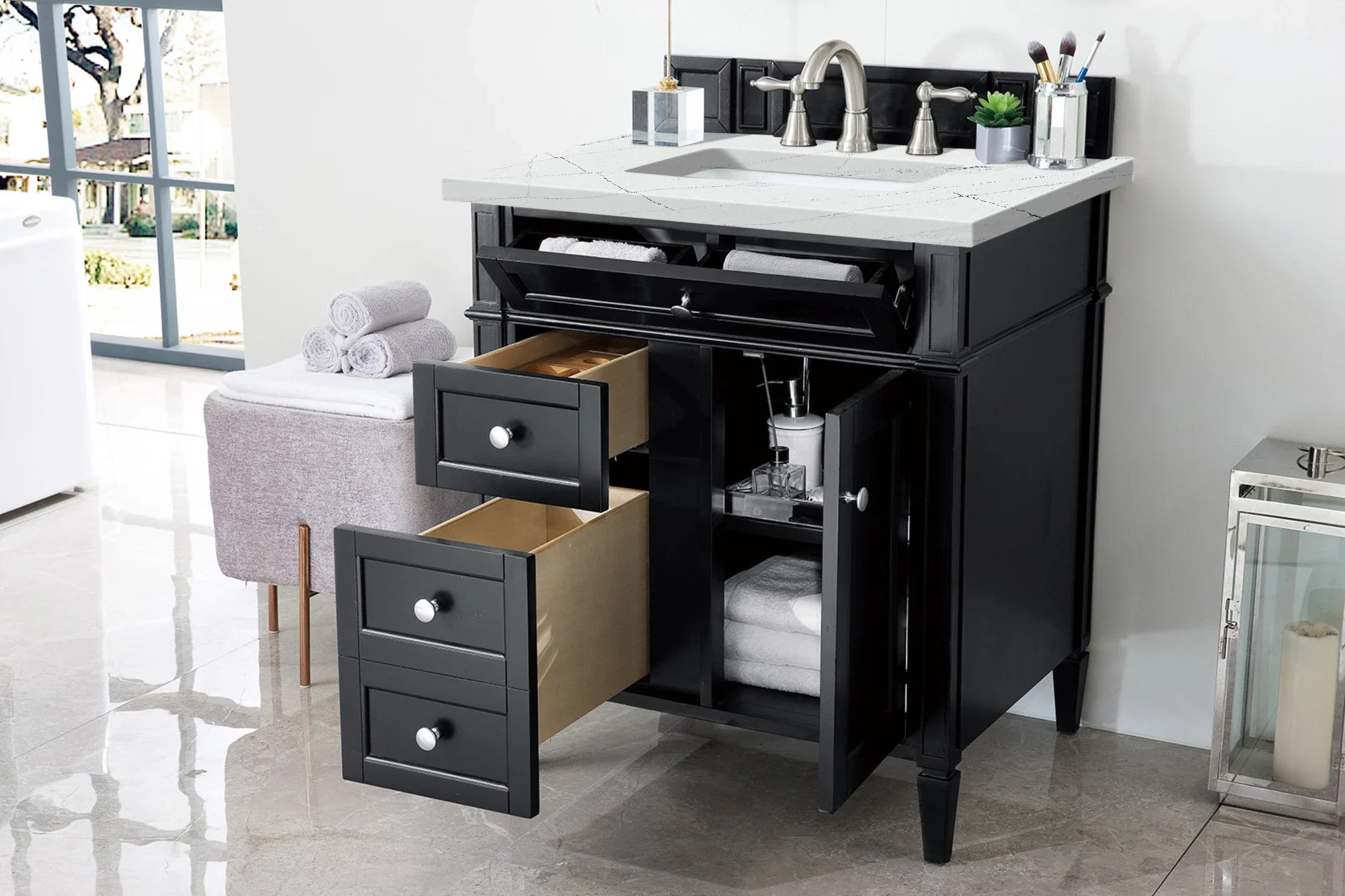 Brittany 30" Single Vanity, Black Onyx, w/ 3 CM Ethereal Noctis Silestone Top