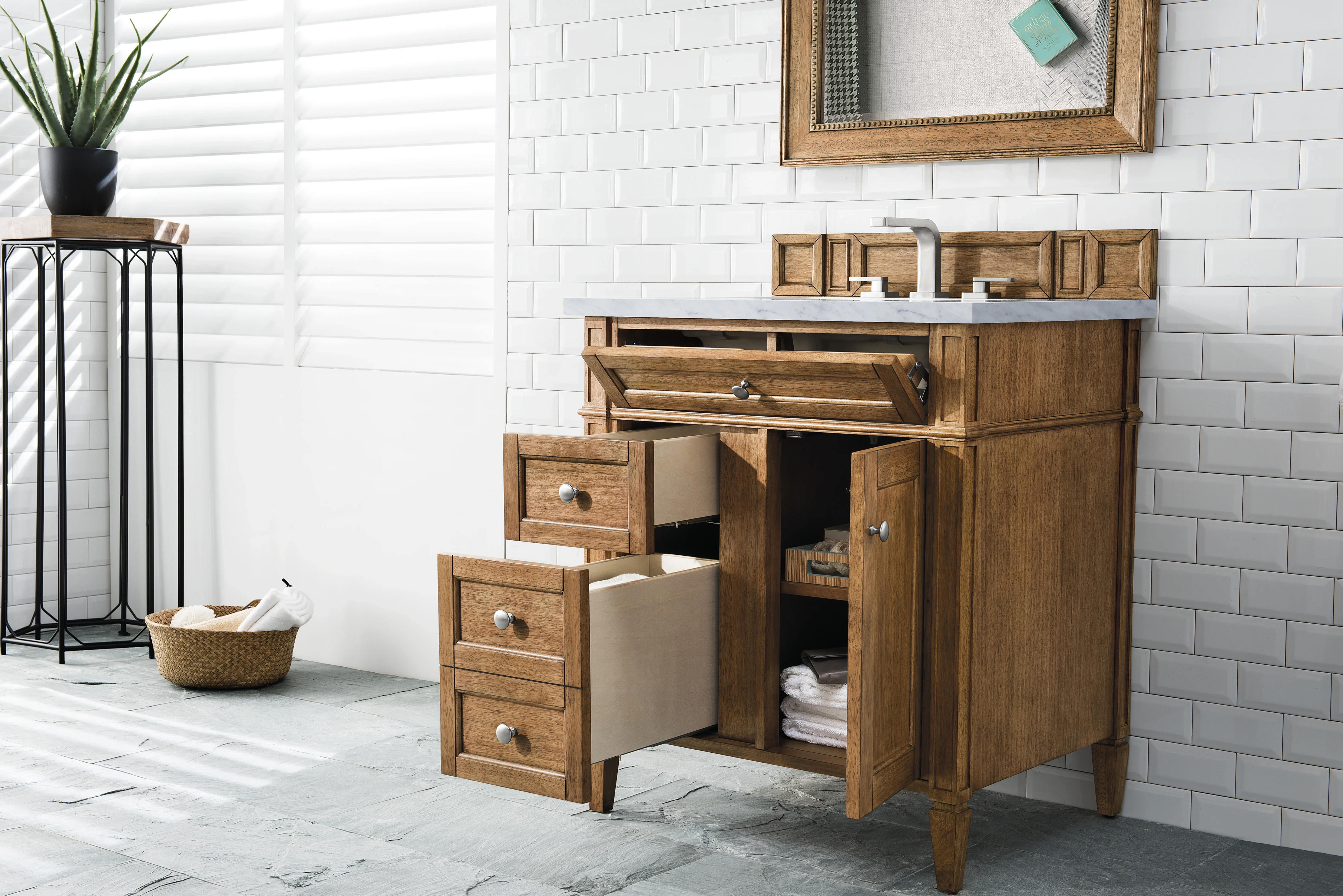 Brittany 30" Single Vanity, Saddle Brown, w/ 3 CM Eternal Jasmine Pearl Silestone Top