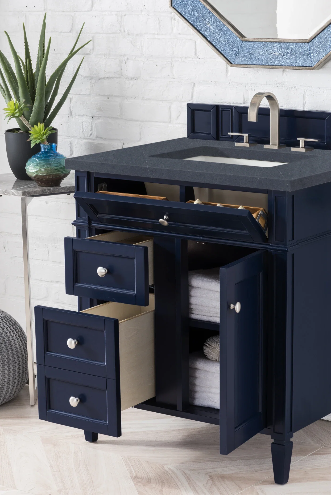 Brittany 30" Single Vanity, Victory Blue w/ 3 CM Charcoal Soapstone Silestone Top