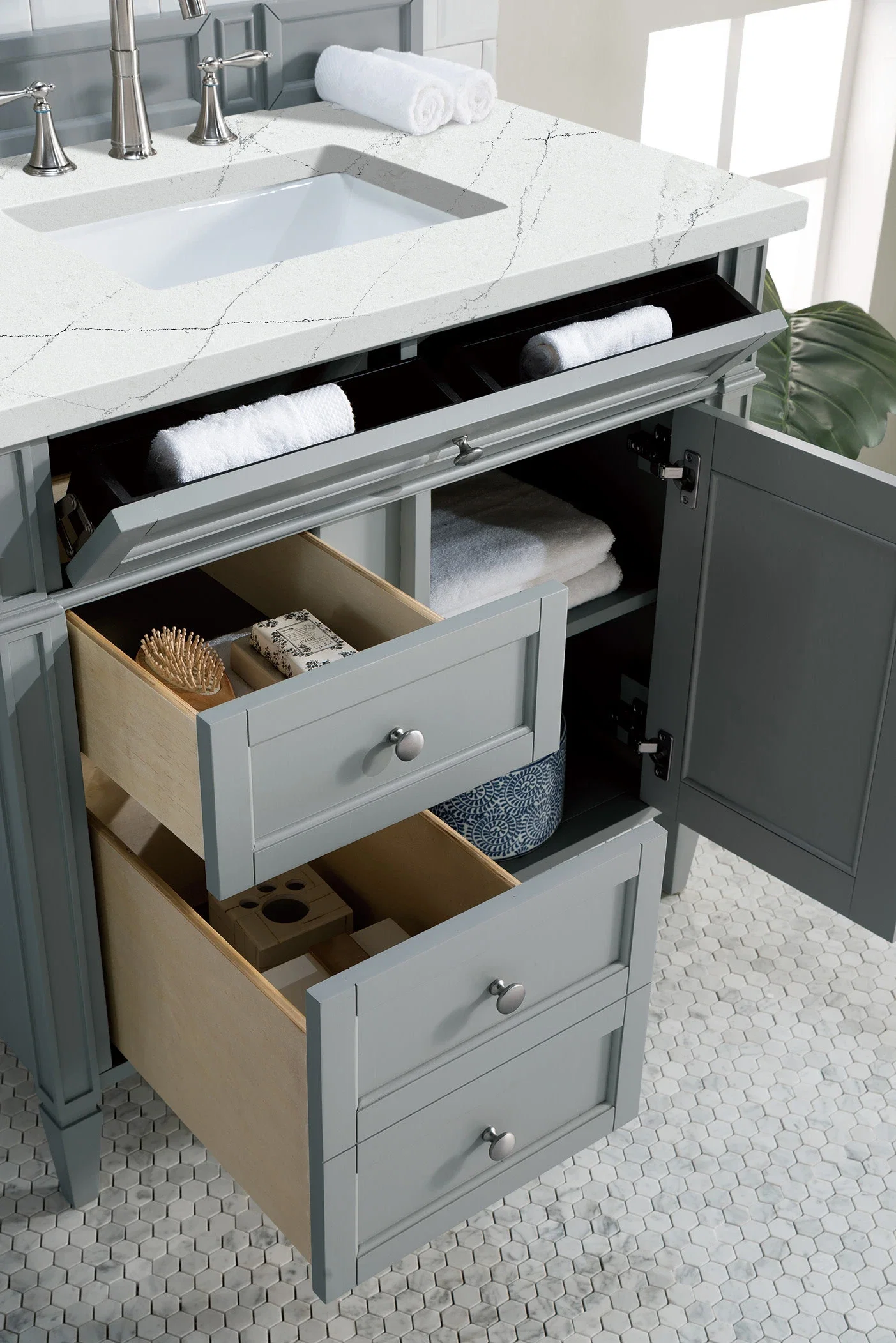 Brittany 36" Single Vanity, Urban Gray w/ 3 CM Ethereal Noctis Silestone Top