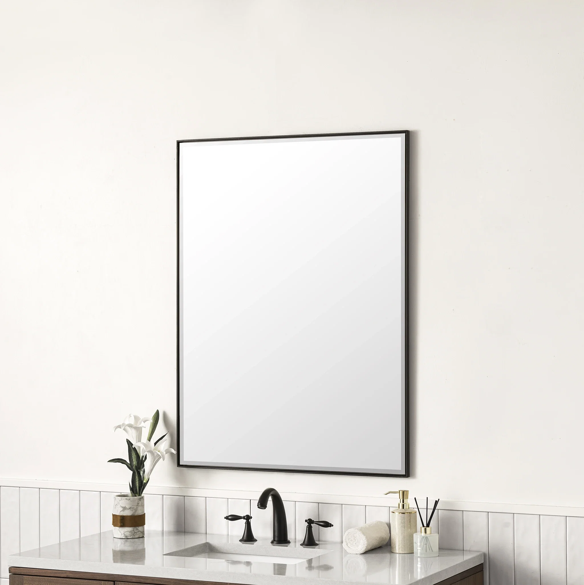 Rohe 30" Rectangular Mirror, Matte Black