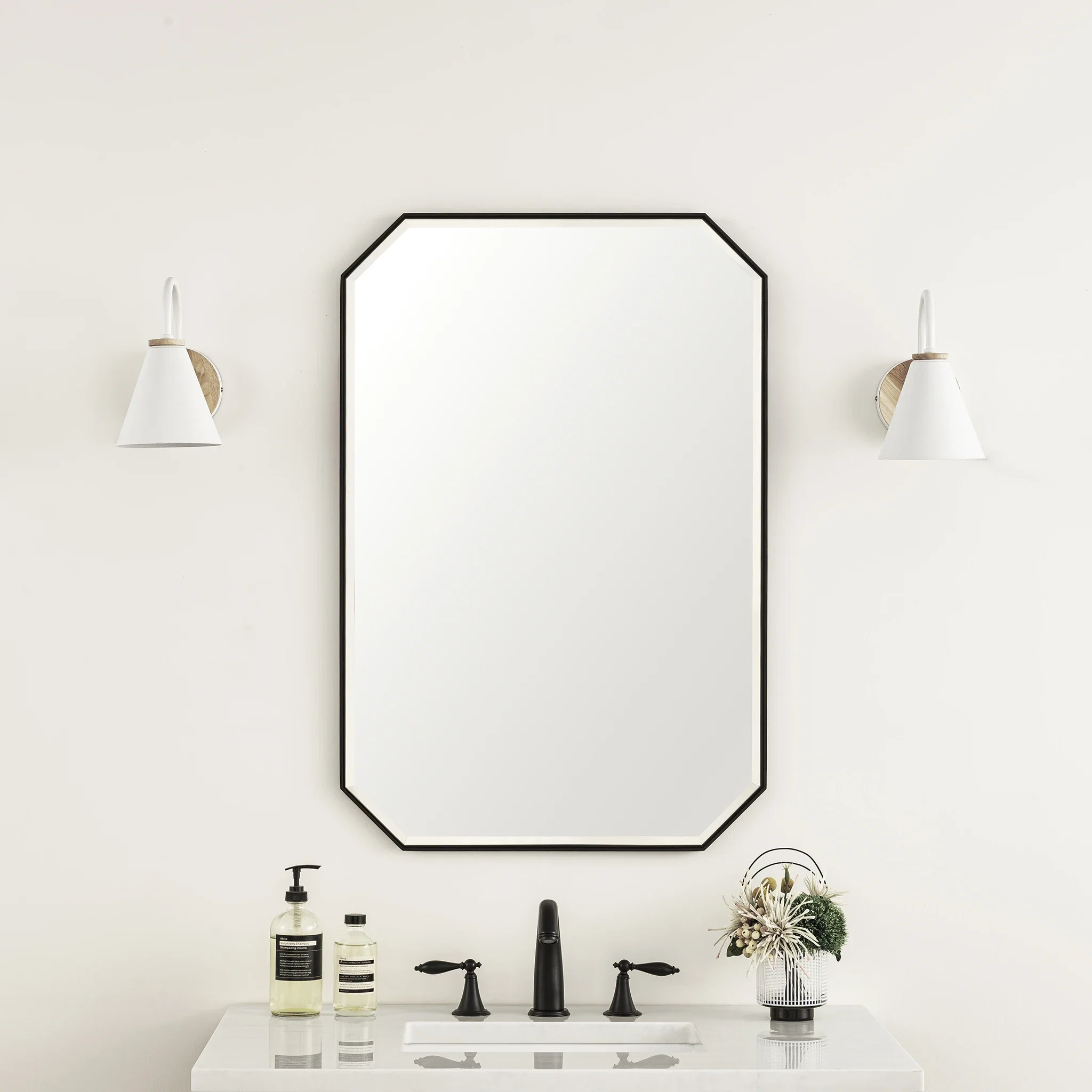 Rohe 24" Octagonal Mirror, Matte Black