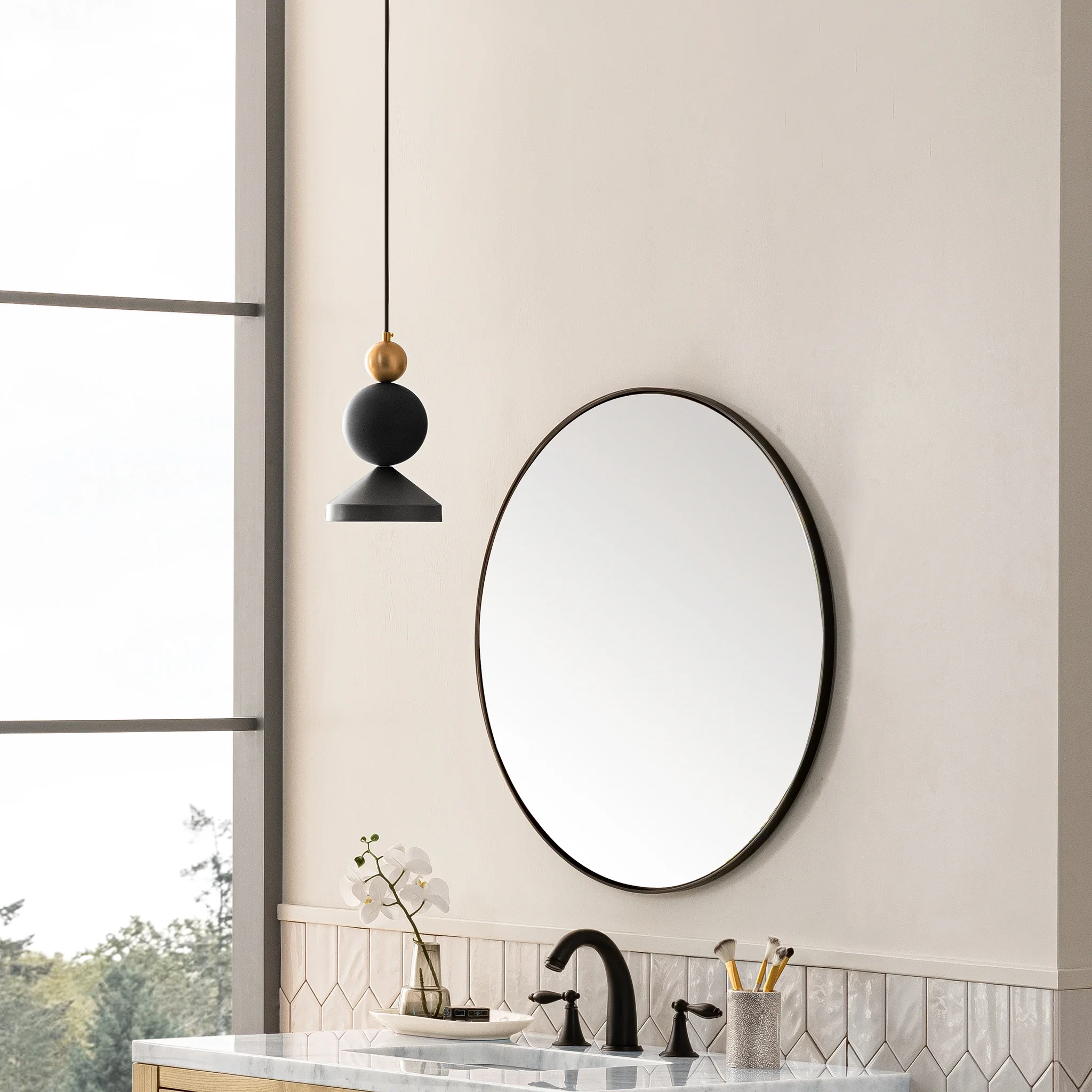 Rohe 30" Round Mirror, Matte Black