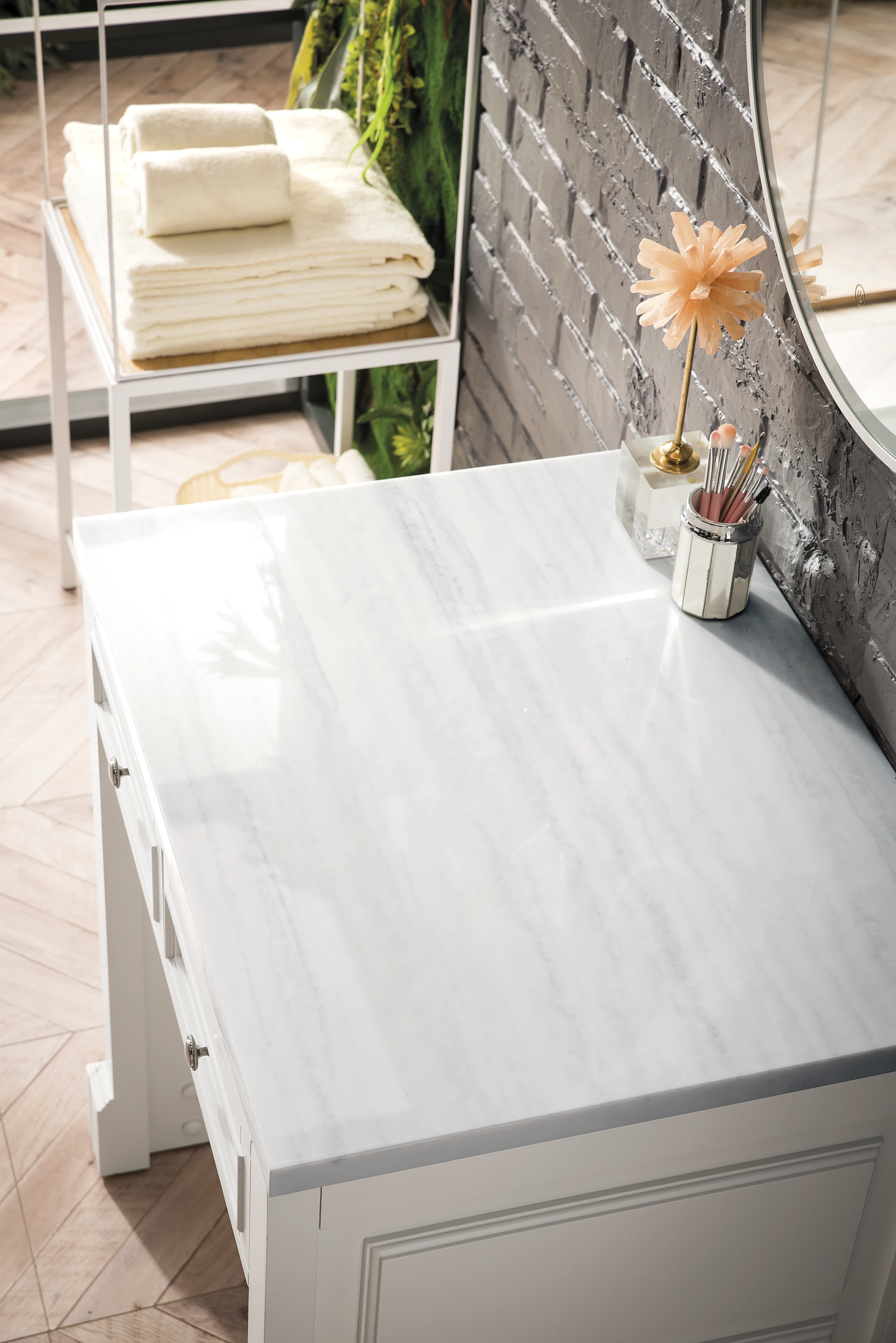 De Soto 30" Countertop Unit, Bright White w/ 3 CM Arctic Fall Solid Surface Top
