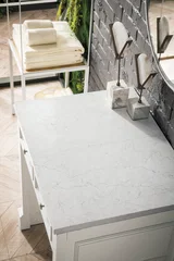 De Soto 30" Countertop Unit, Bright White w/ 3 CM Eternal Jasmine Pearl Silestone Top