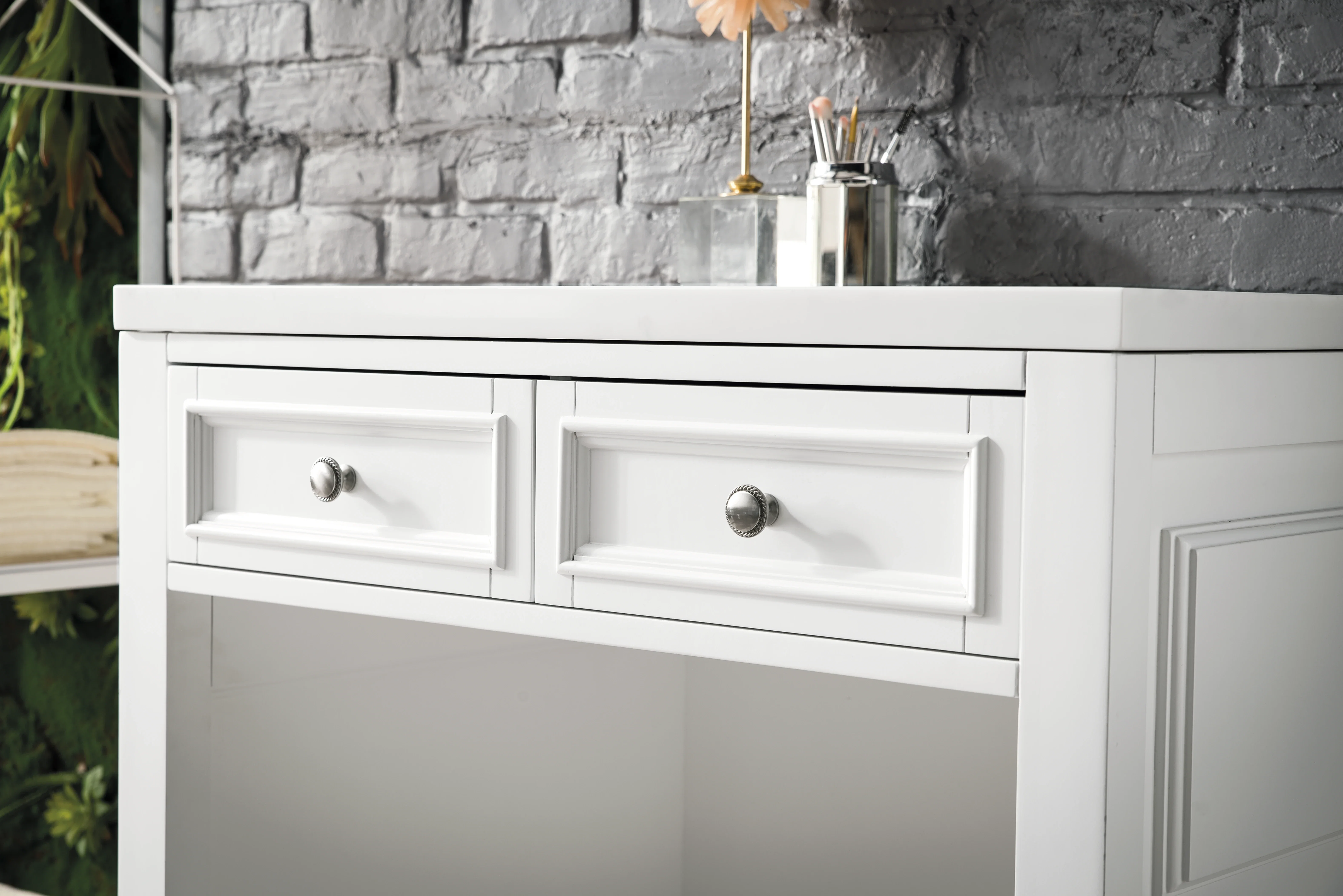 De Soto 30" Countertop Unit, Bright White w/ 3 CM White Zeus Silestone Top