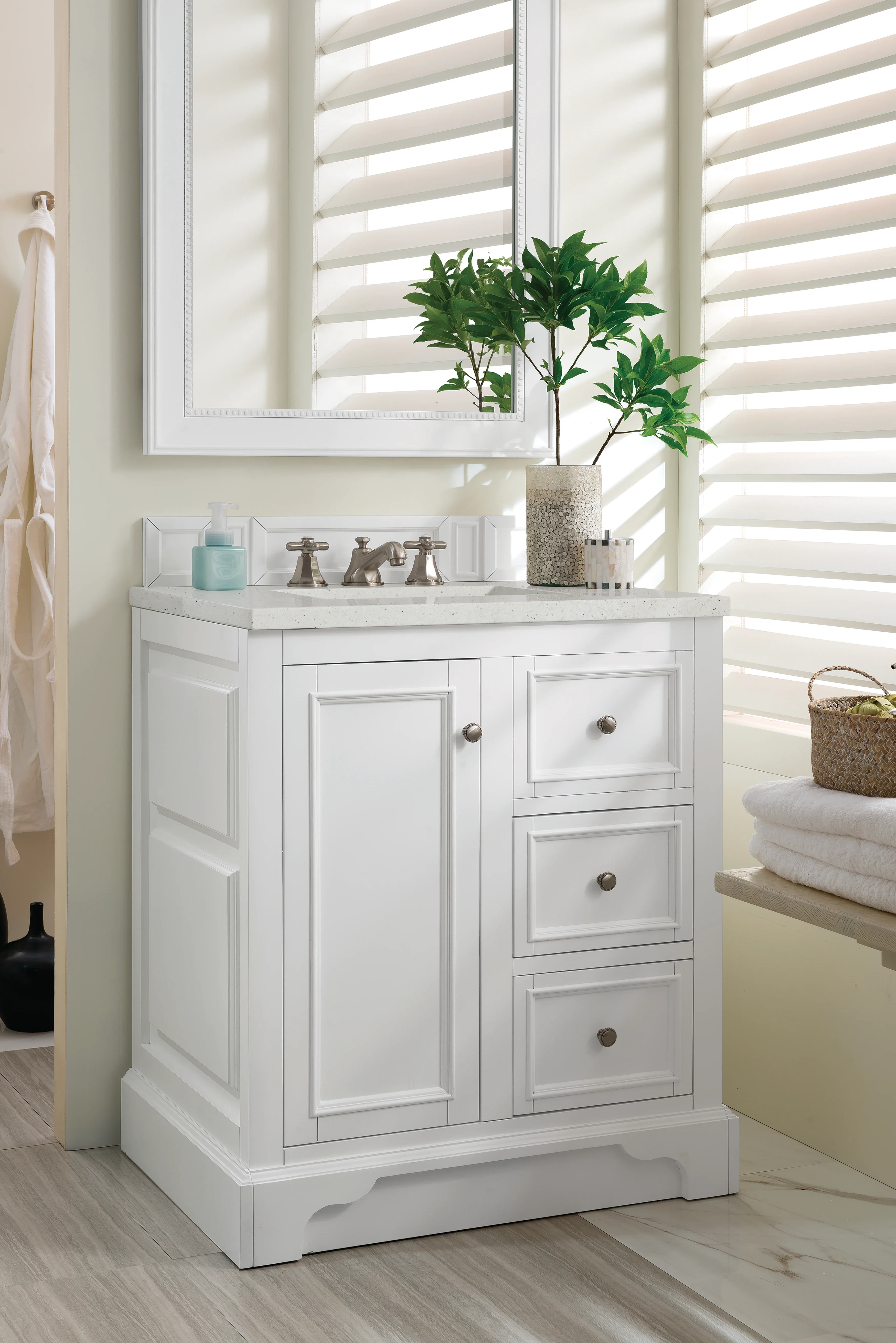 De Soto 30" Single Vanity, Bright White w/ 3 CM Lime Delight Silestone Top