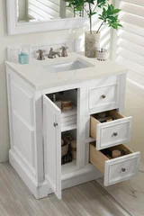De Soto 30" Single Vanity, Bright White, w/ 3 CM Siberian Silestone Top