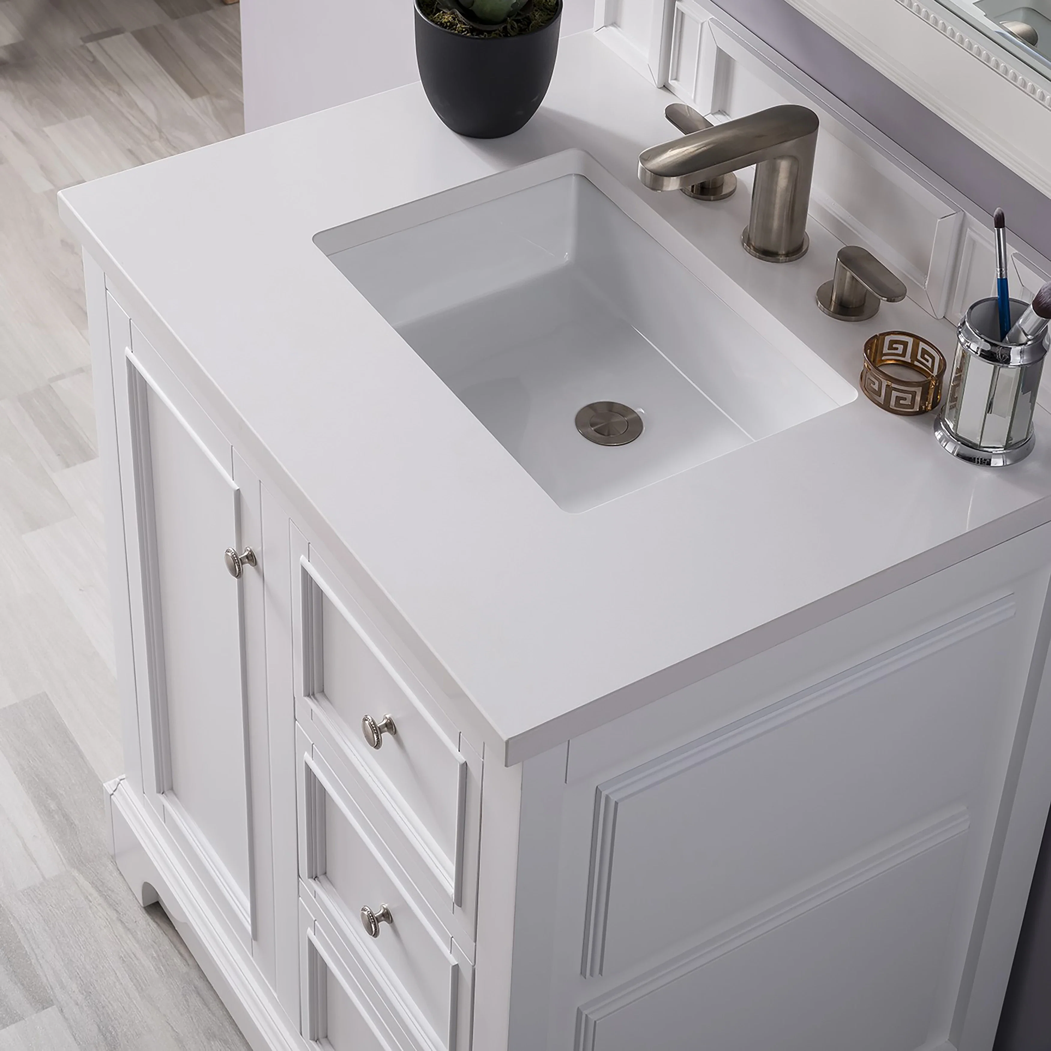 De Soto 30" Single Vanity, Bright White w/ 3 CM White Zeus Silestone Top