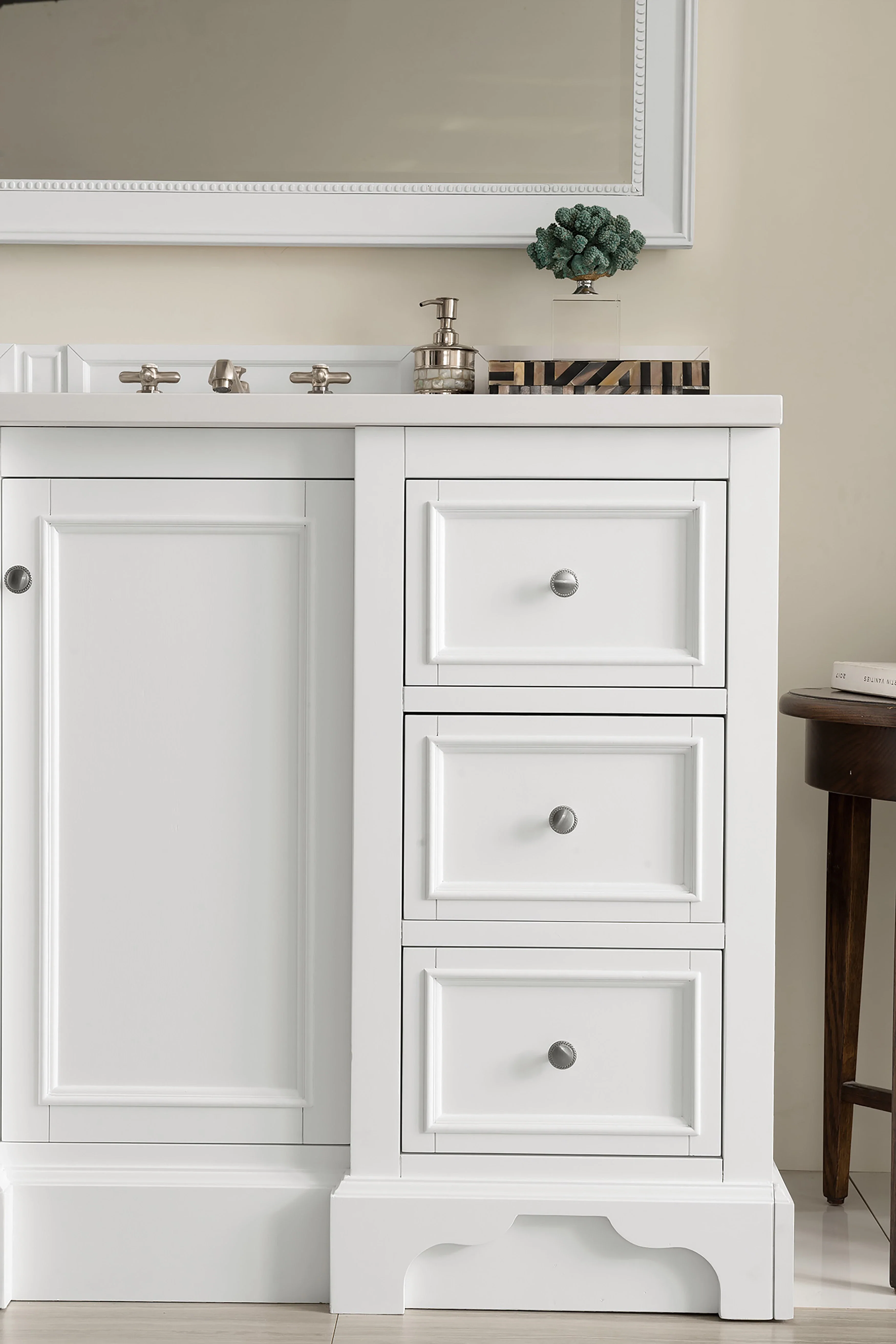 De Soto 48" Single Vanity, Bright White w/ 3 CM Charcoal Soapstone Silestone Top