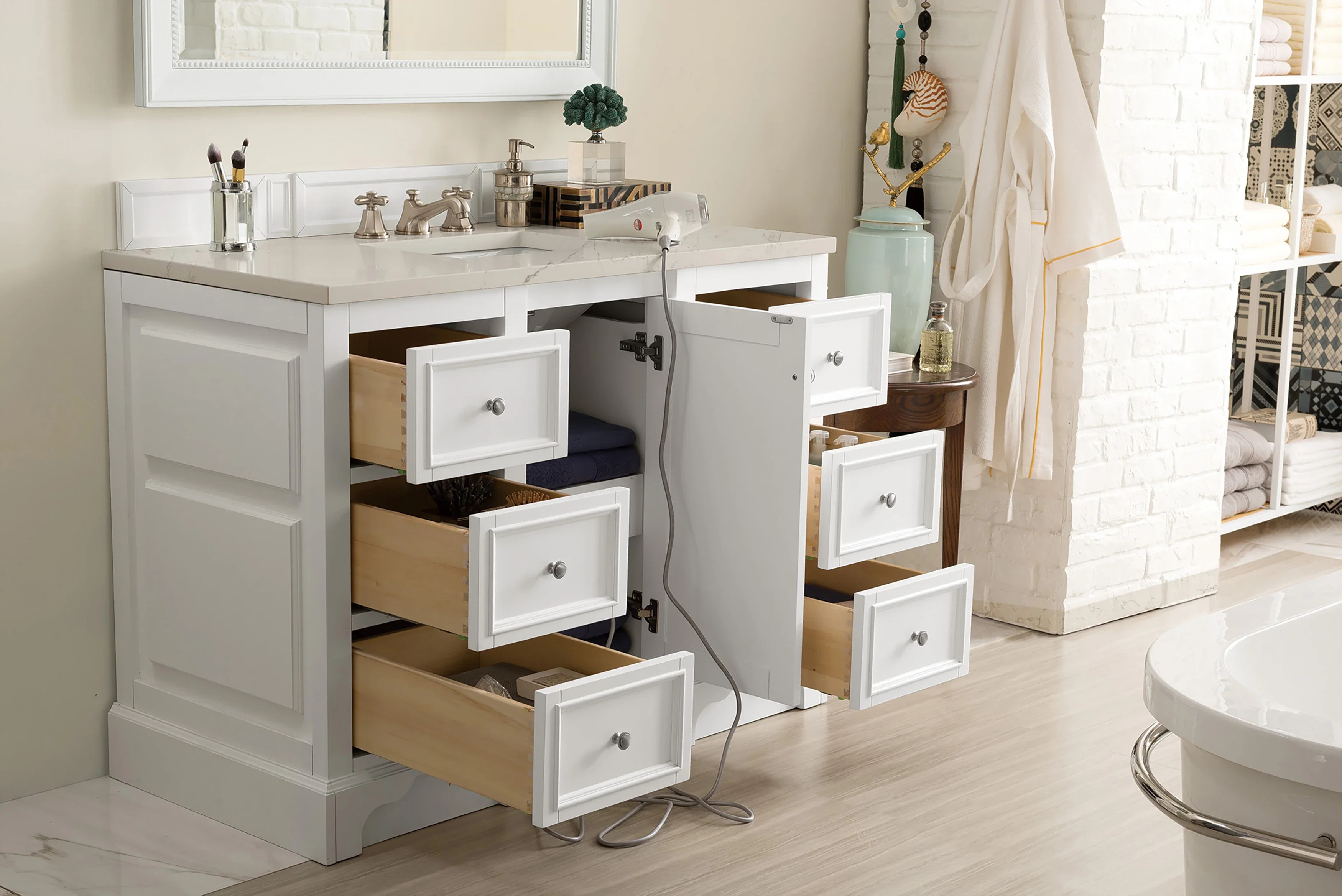 De Soto 48" Single Vanity, Bright White, w/ 3 CM Siberian Silestone Top