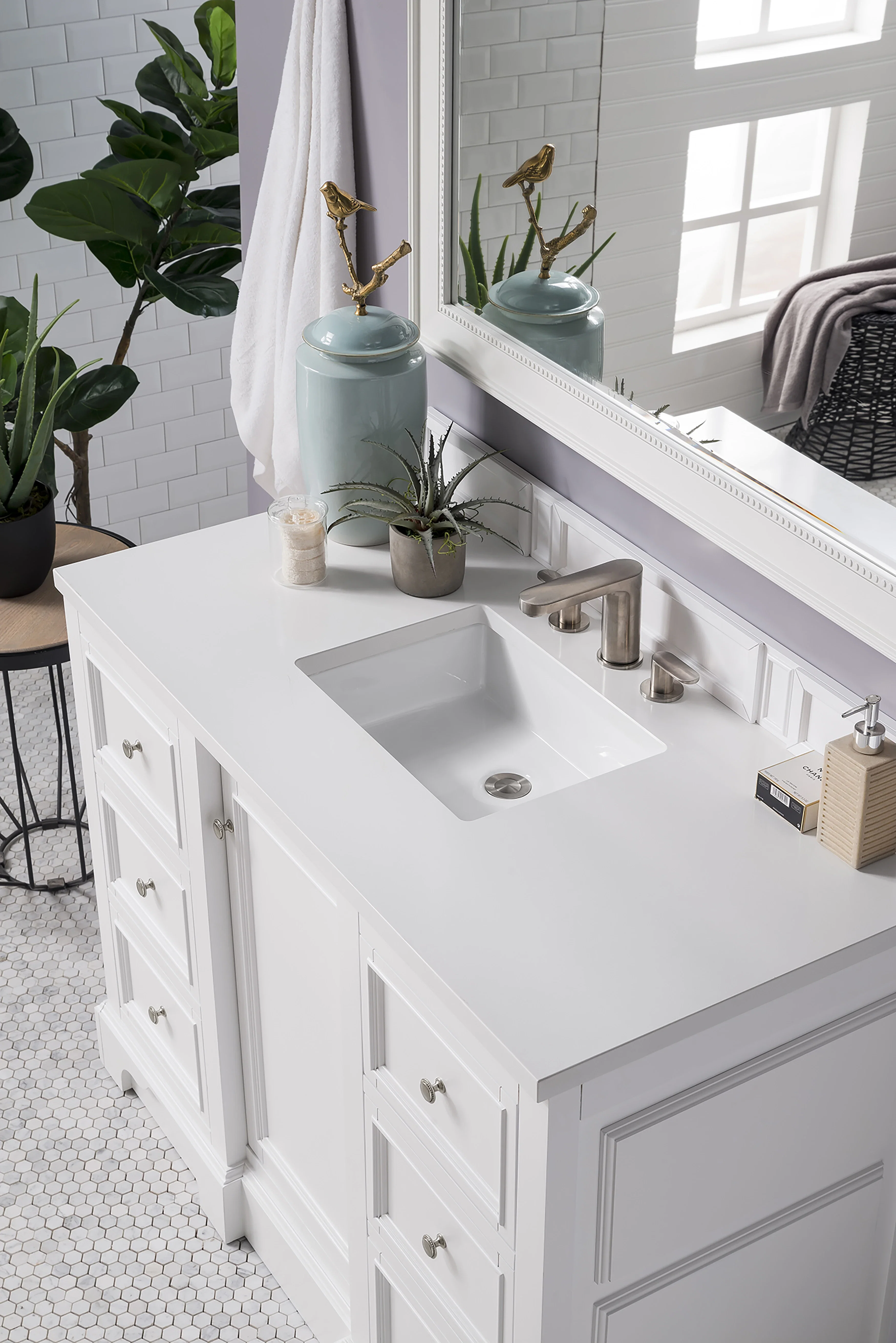 De Soto 48" Single Vanity, Bright White w/ 3 CM White Zeus Silestone Top
