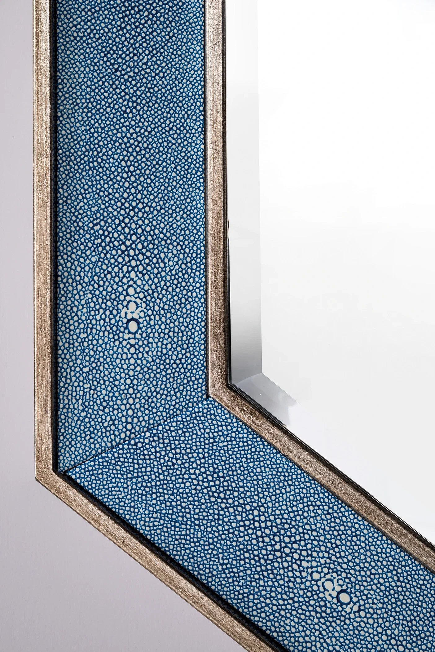 Tangent 30" Mirror, Silver w/ Delft Blue