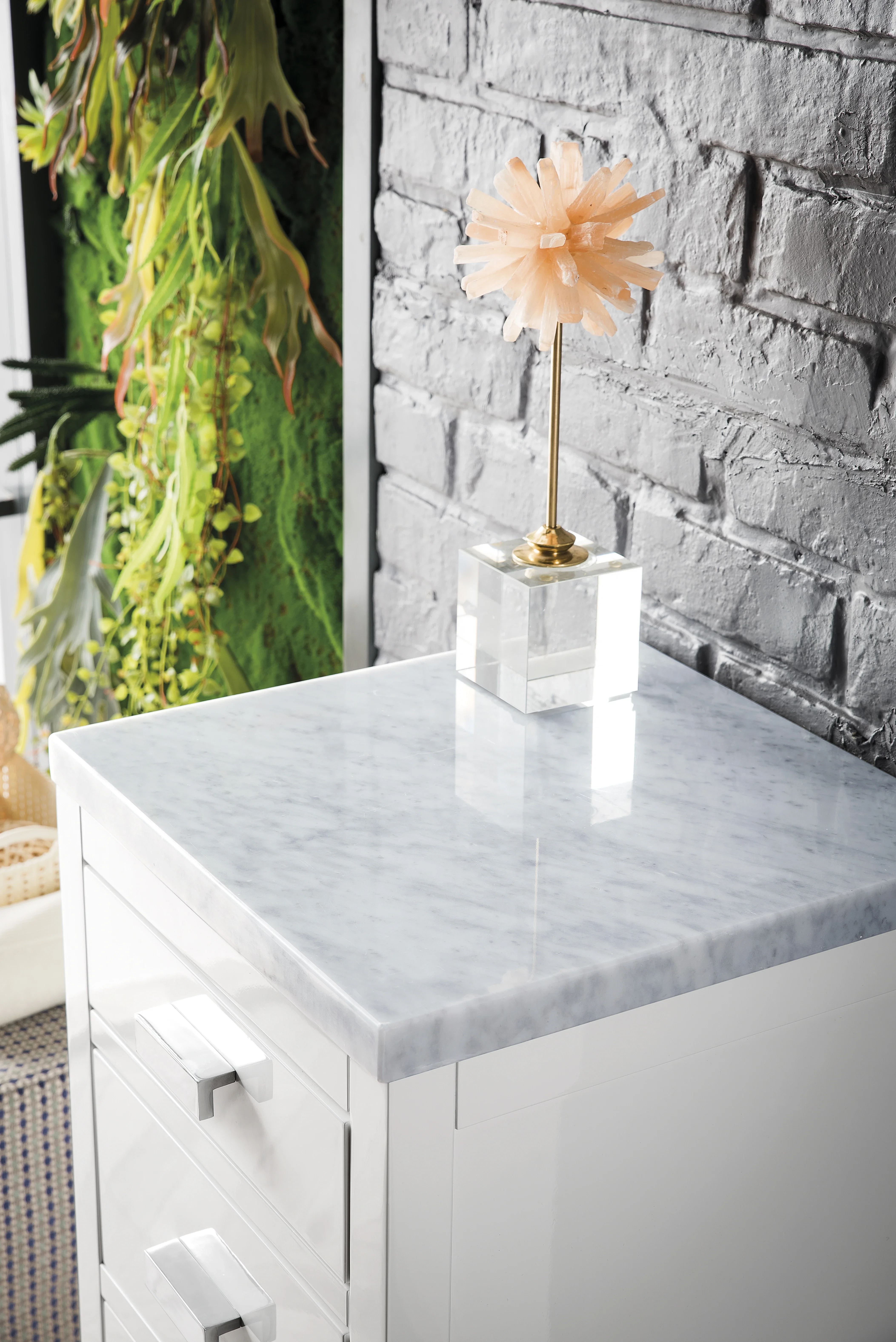 Addison 15" Base Cabinet, Glossy White w/ 3 CM Carrara Marble Top