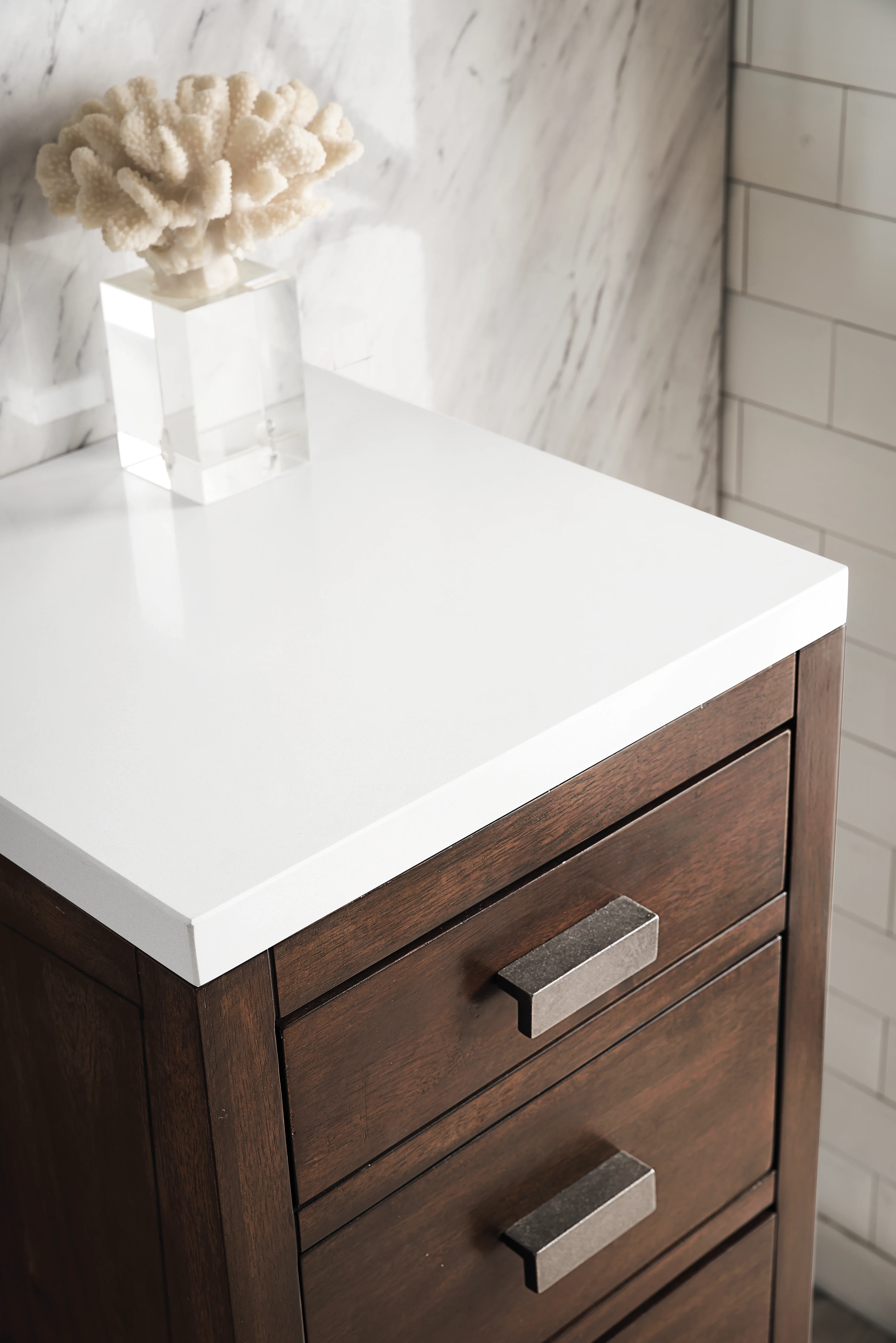 Addison 15" Base Cabinet, Mid-Century Acacia w/ 3 CM White Zeus Silestone Top