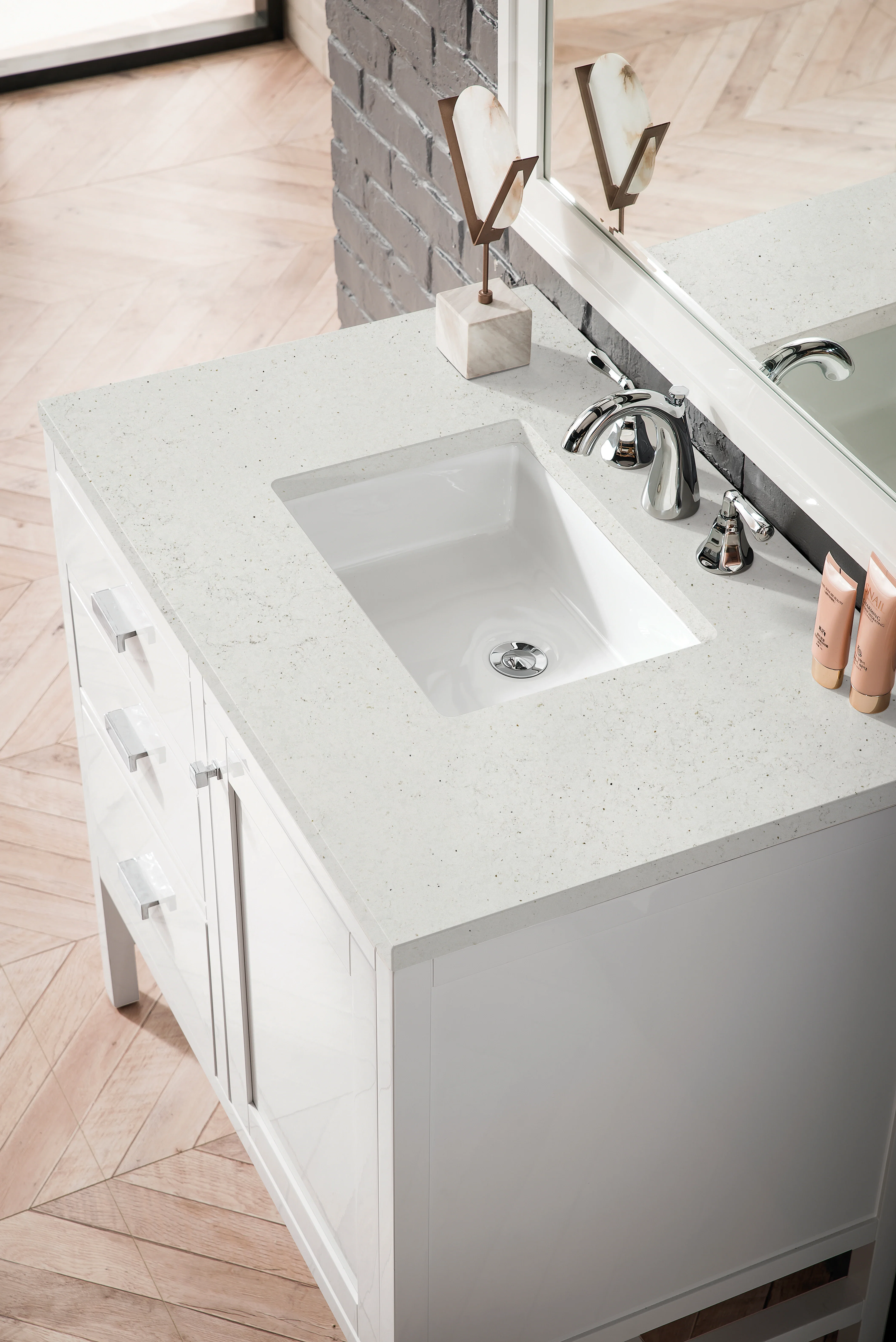 Addison 36" Single Vanity, Glossy White w/ 3 CM Lime Delight Silestone Top